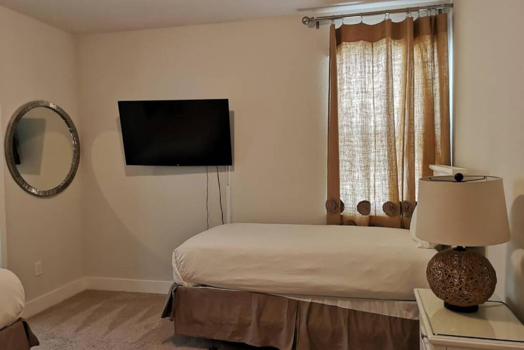 Luxurious Modern Villa Near Disney With Theater, Pool And Spa In Encore Resort At Reunion أورلاندو المظهر الخارجي الصورة